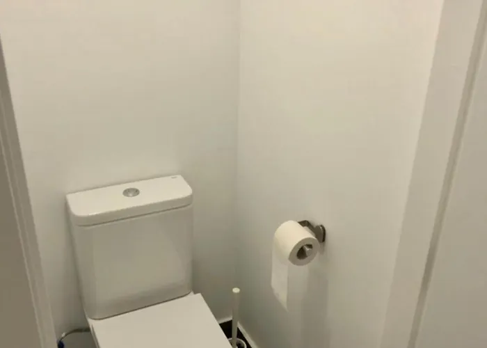 Con Jardin Y Garaje 아파트 사라고사