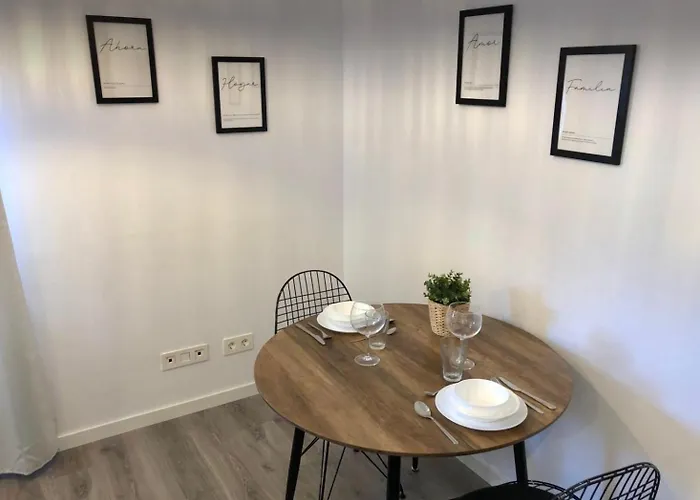 아파트 Con Jardin Y Garaje *